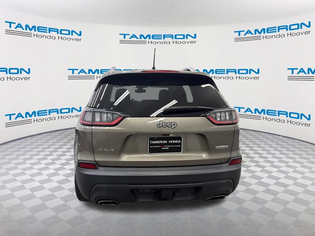 Used 2019 Jeep Cherokee Latitude Plus w/ Comfort/Convenience Group image 4