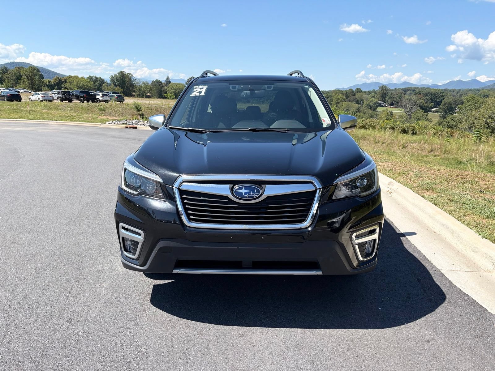 Used 2021 Subaru Forester Touring AWD/4WD image 2