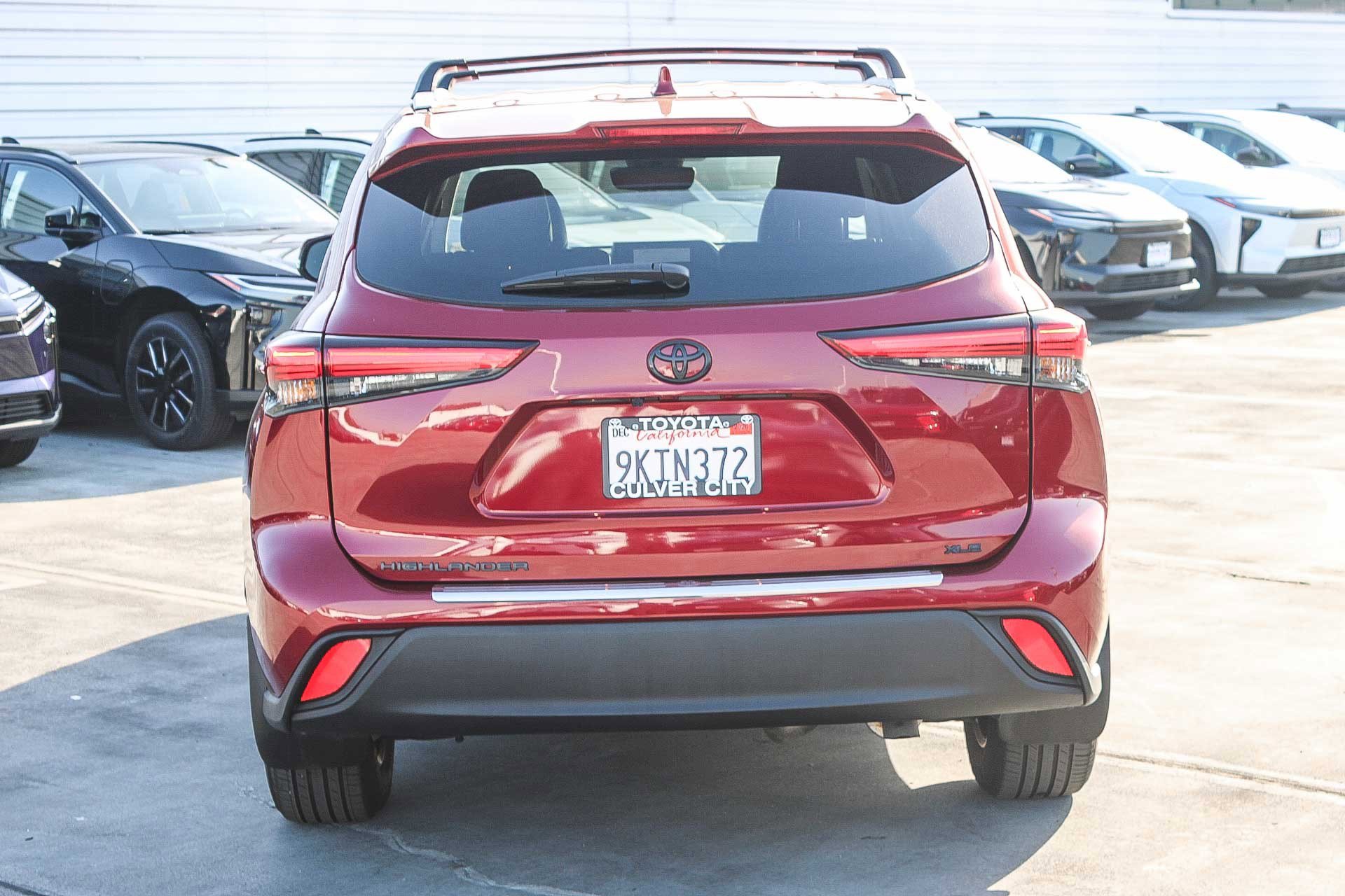 Certified 2023 Toyota Highlander XLE image 8