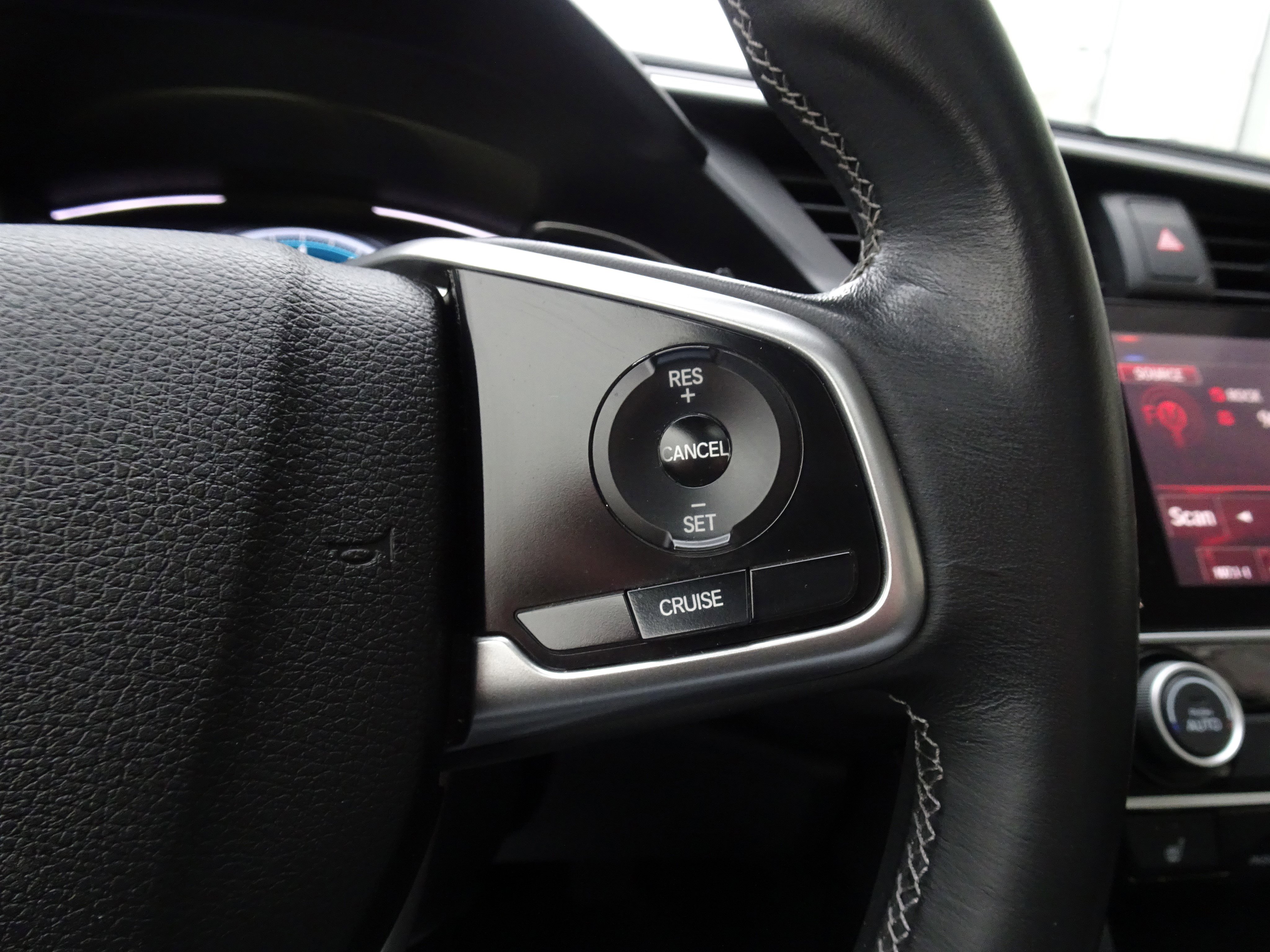 Used 2018 Honda Civic EX-T image 22