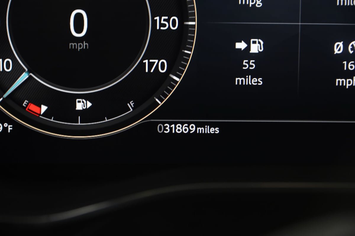 Used 2024 Jaguar F-PACE R-Dynamic S AWD/4WD image 37