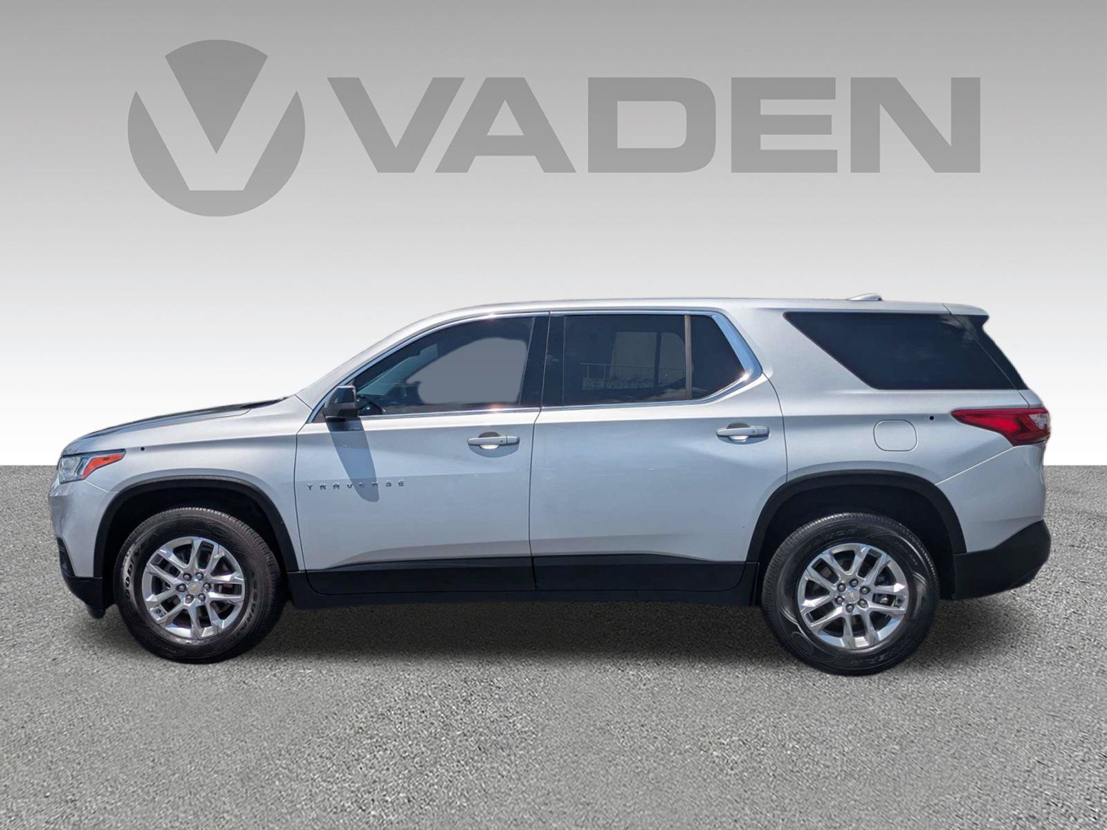 Used 2021 Chevrolet Traverse LS FWD image 30