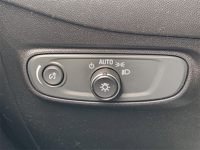 Used 2019 Chevrolet Equinox LT w/ Sun & Navigation Package image 26