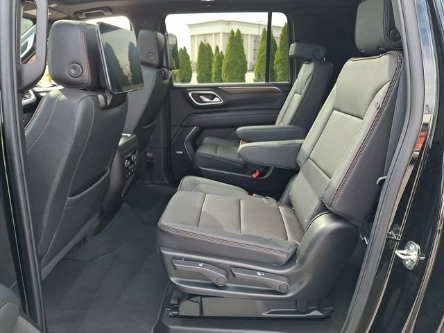 Used 2024 Chevrolet Suburban High Country image 10