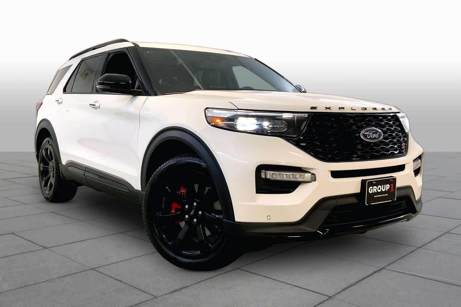 Used 2023 Ford Explorer ST w/ Equipment Group 401A AWD/4WD image 2