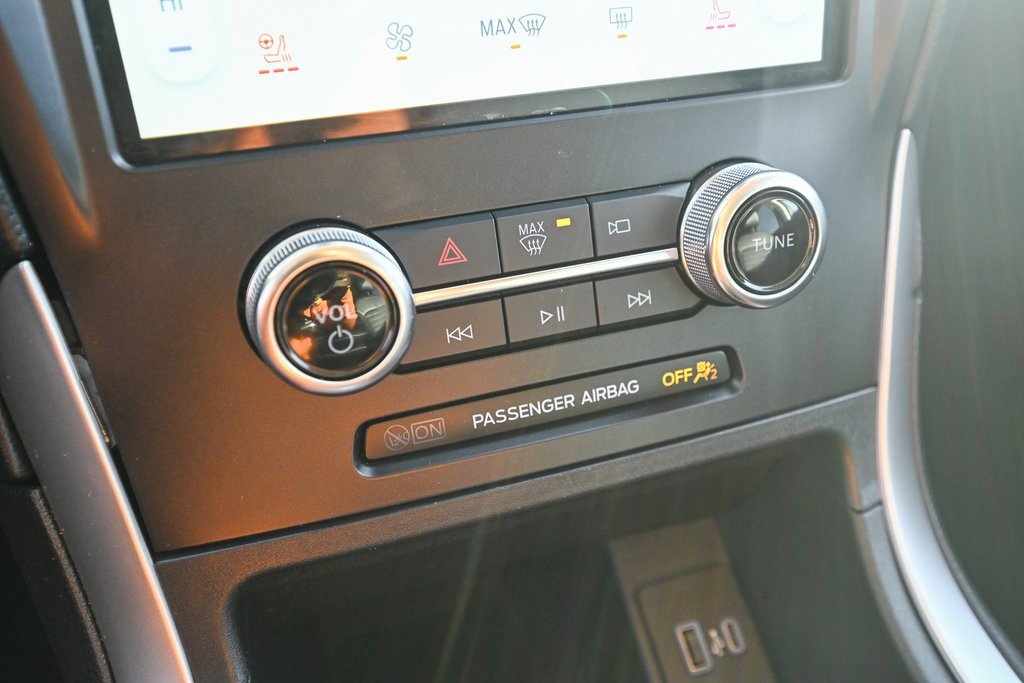 Used 2024 Ford Edge SEL w/ Convenience Package image 37