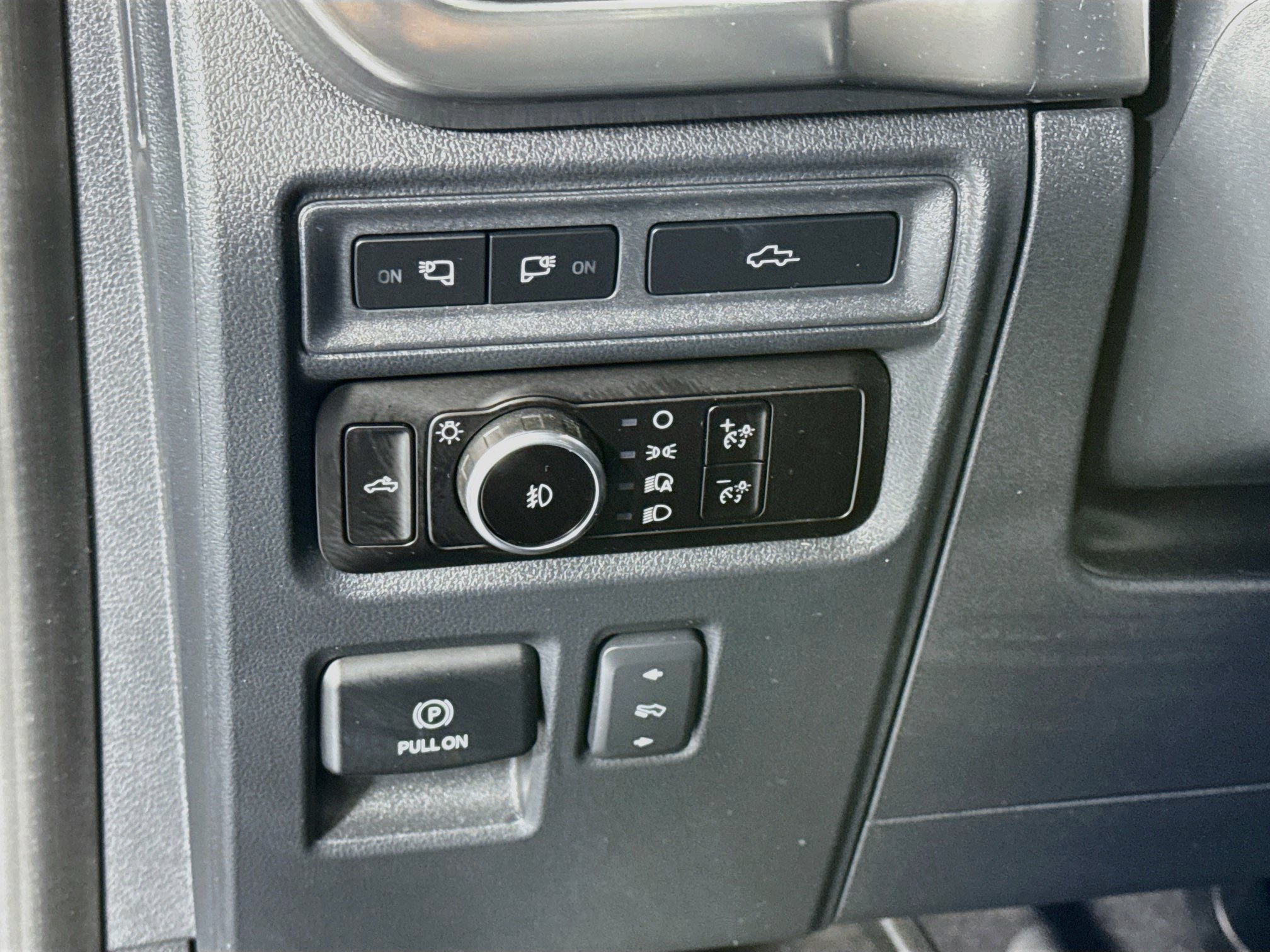 Used 2023 Ford F150 Lariat w/ Equipment Group 502A High AWD/4WD image 10