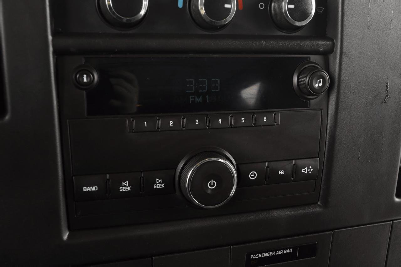 Used 2014 GMC Savana 1500 image 22