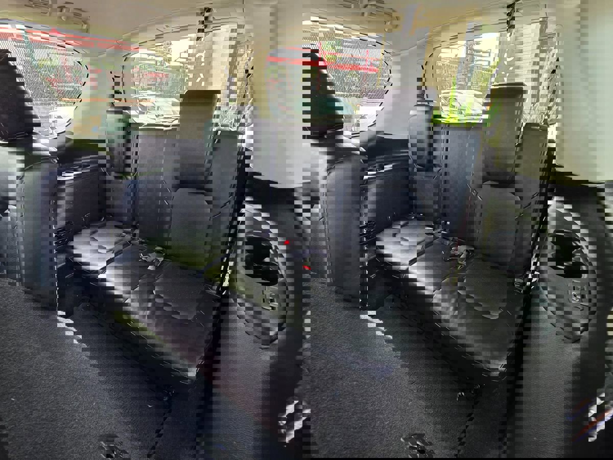 Used 2019 Nissan Armada SL w/ Premium Package image 25