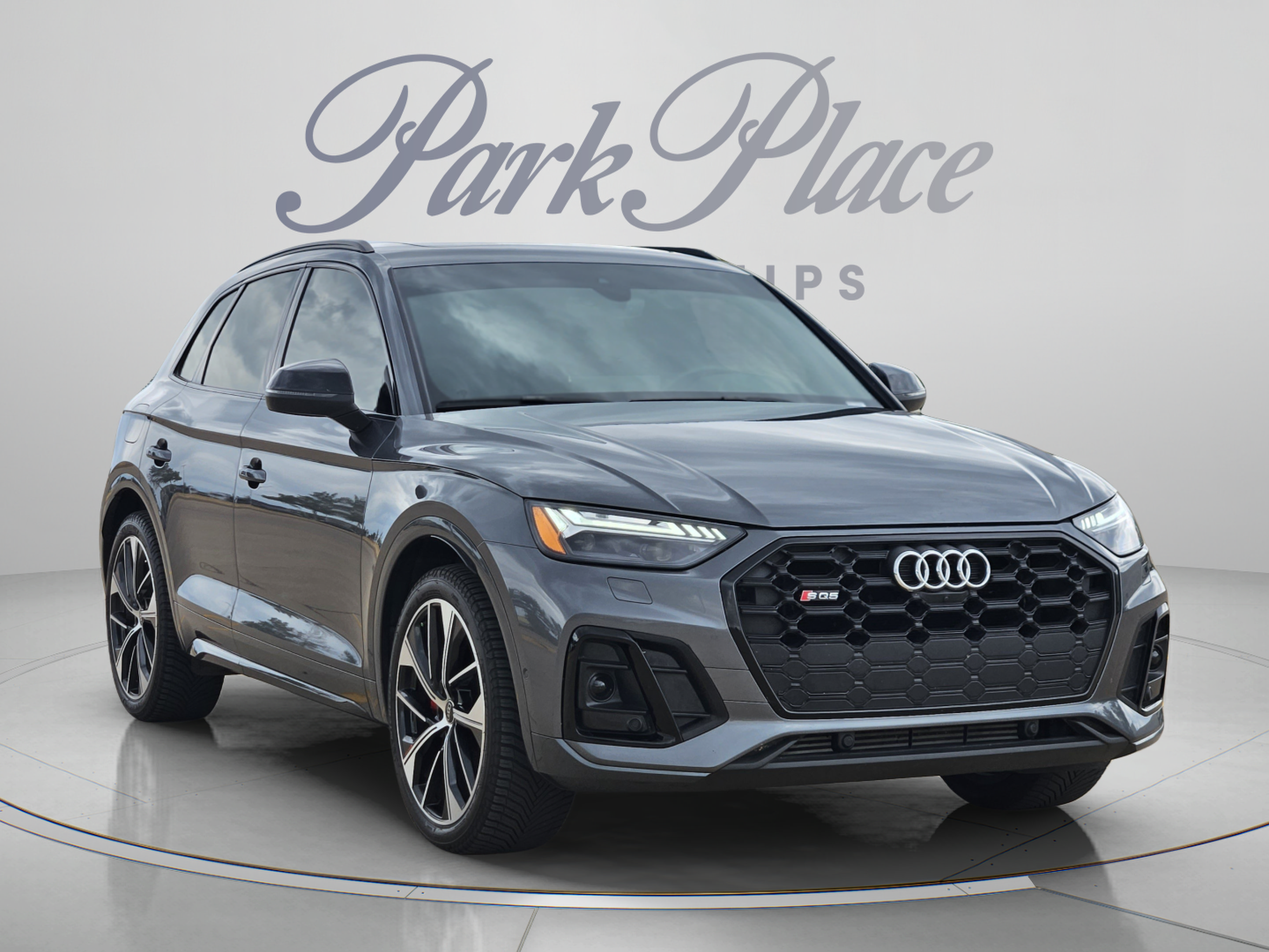 Used 2024 Audi SQ5 Prestige AWD/4WD image 4