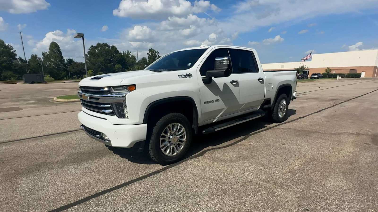 Certified 2022 Chevrolet Silverado 2500 High Country w/ Technology Package AWD/4WD image 4