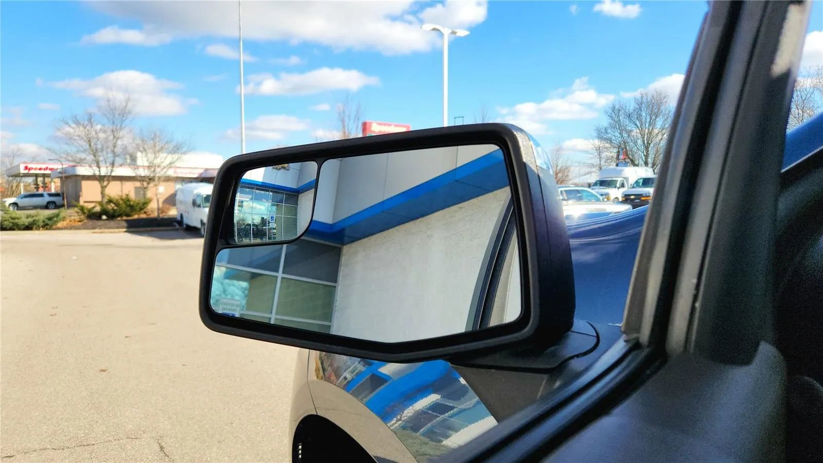 Used 2021 Chevrolet Silverado 1500 LT image 24