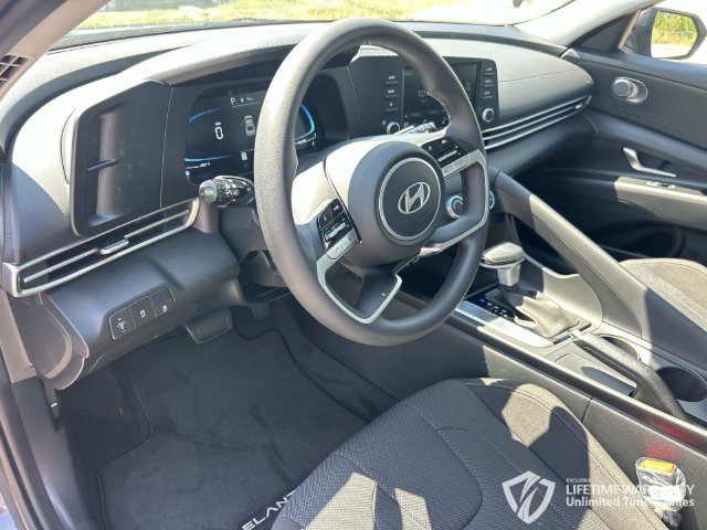 New 2026 Hyundai Elantra SE FWD image 15