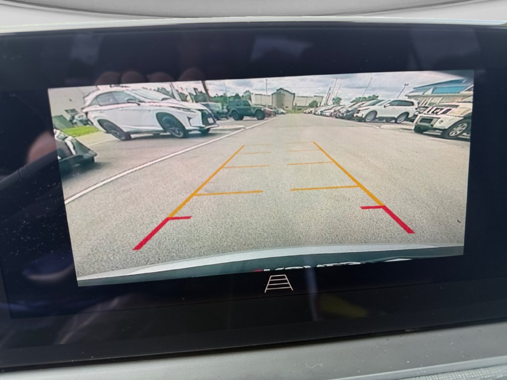 Used 2025 Buick Envista Preferred FWD image 24