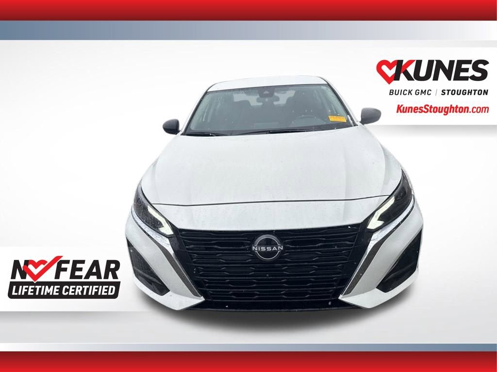 Used 2025 Nissan Altima 2.5 SV FWD image 4