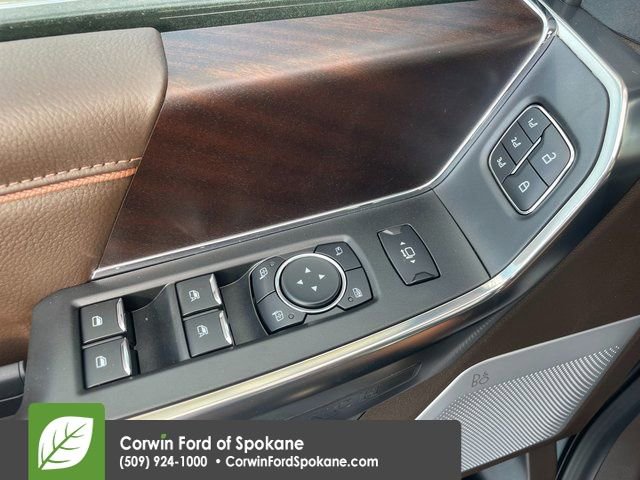 New 2025 Ford F350 King Ranch w/ Chrome Package image 23