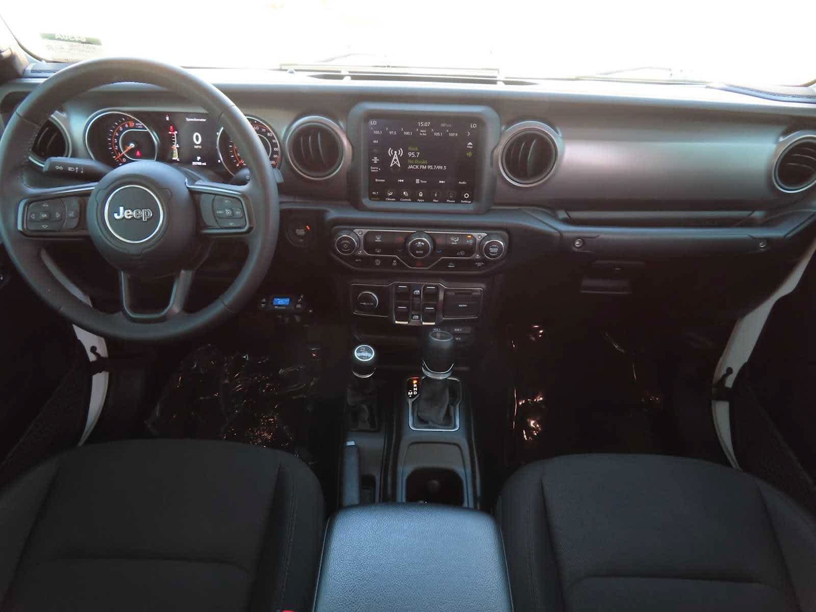 Used 2023 Jeep Gladiator Sport AWD/4WD video 2