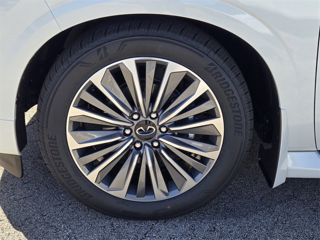 New 2026 INFINITI QX80 Luxe w/ Cargo Package image 11