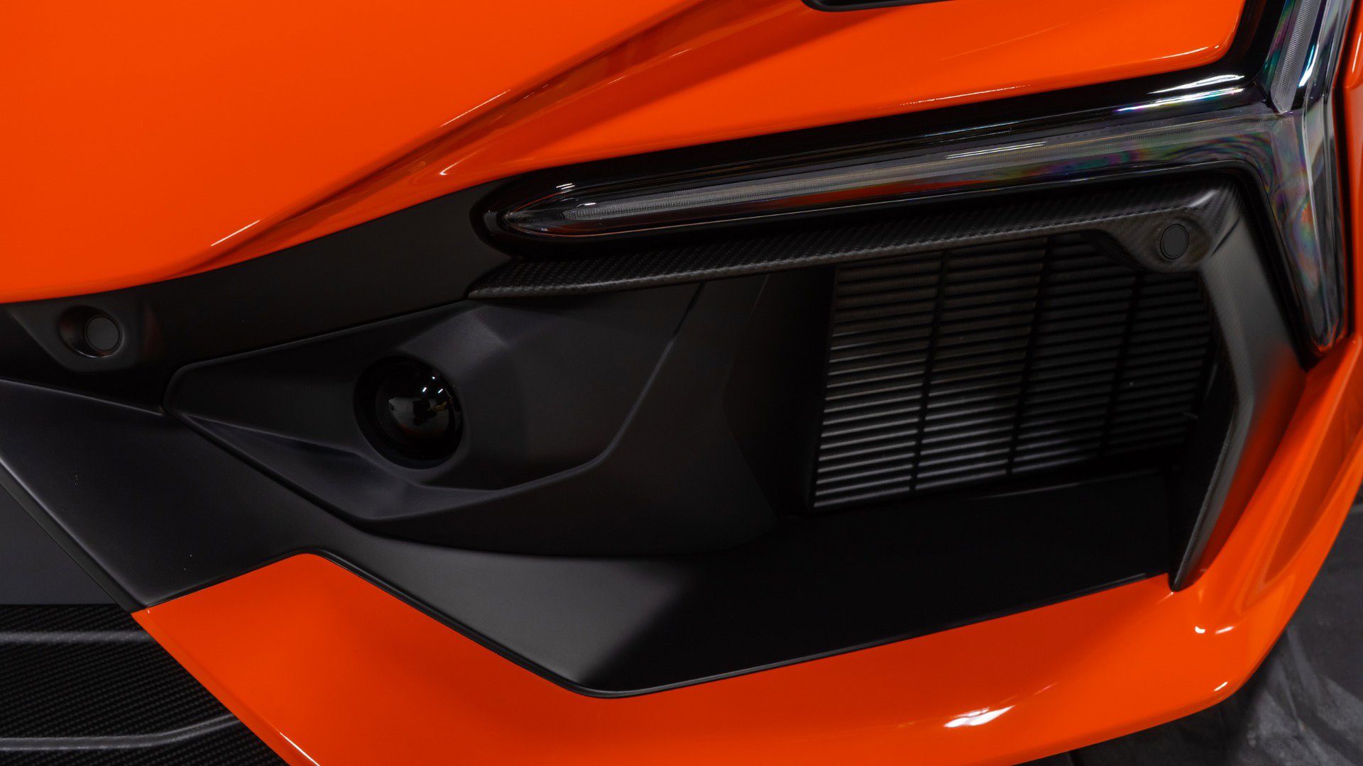 Used 2025 Lamborghini Revuelto image 21