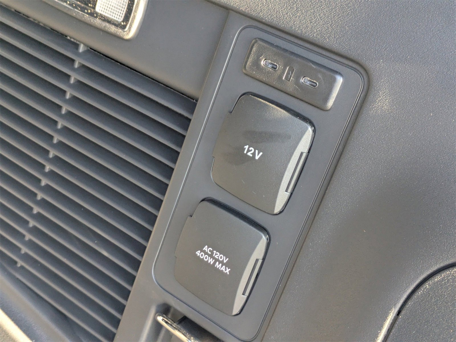 New 2025 Ford Expedition Platinum w/ Stealth Performance Package image 14