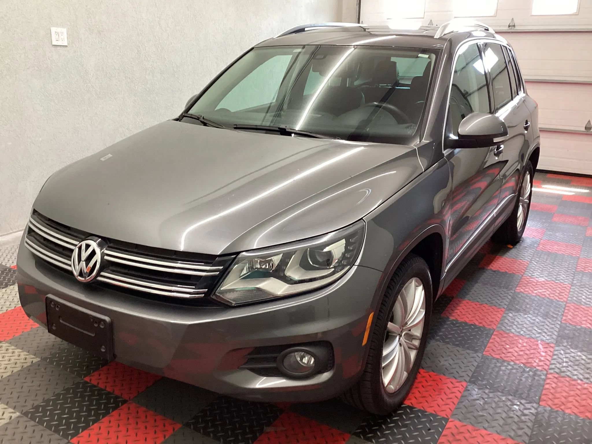 Used 2016 Volkswagen Tiguan SE
