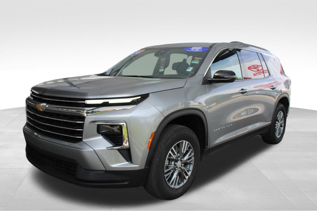 Used 2025 Chevrolet Traverse LT AWD/4WD image 10