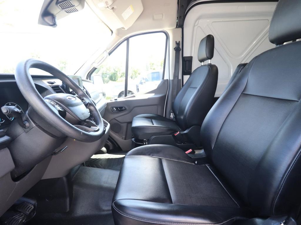 Certified 2025 Ford Transit 250 148 High Roof Extended RWD image 2