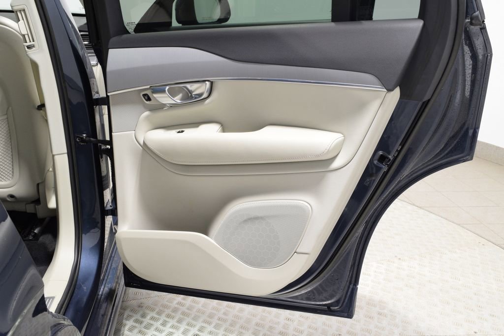 Used 2023 Volvo XC90 B5 Core image 29