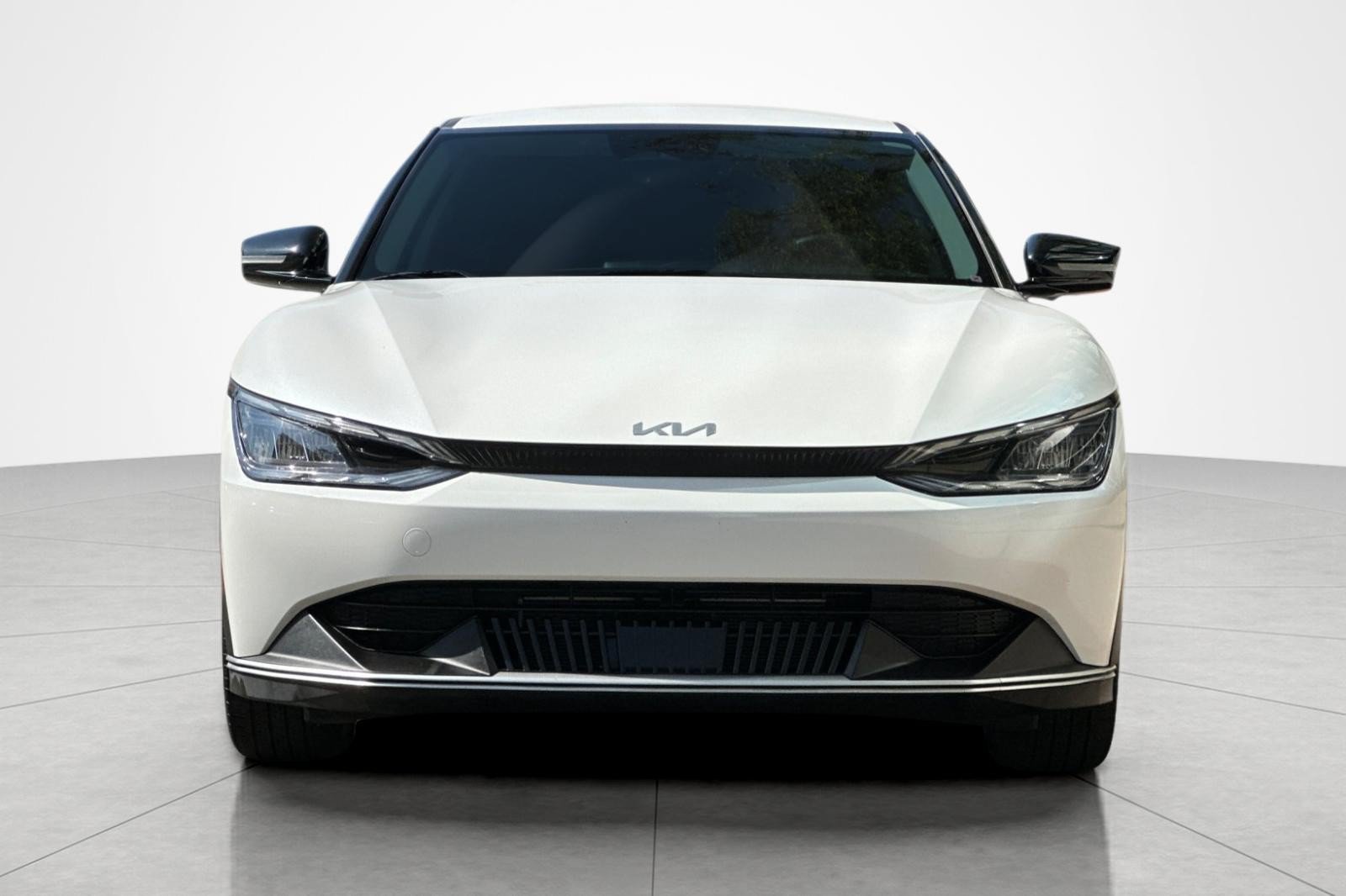 Used 2023 Kia EV6 Light RWD image 8