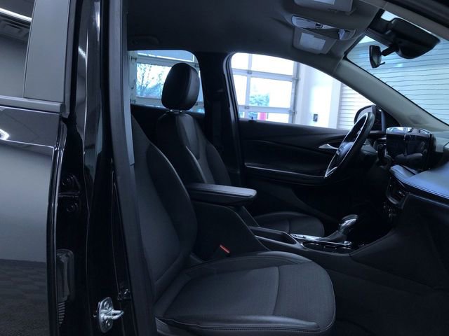 Used 2025 Buick Encore GX Preferred AWD/4WD image 23