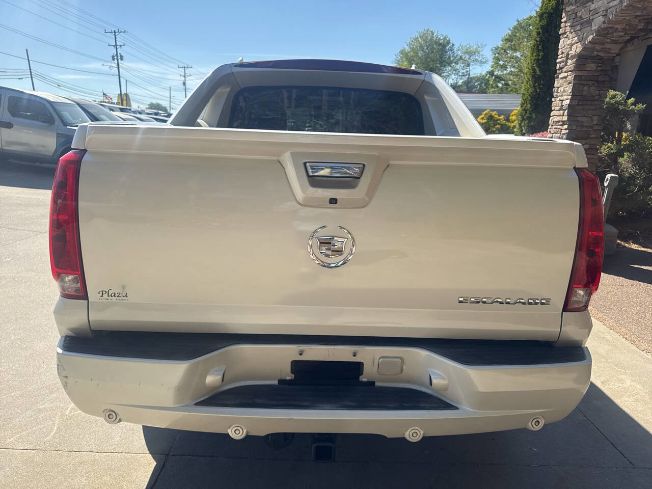 Used 2012 Cadillac Escalade EXT Premium AWD/4WD image 4