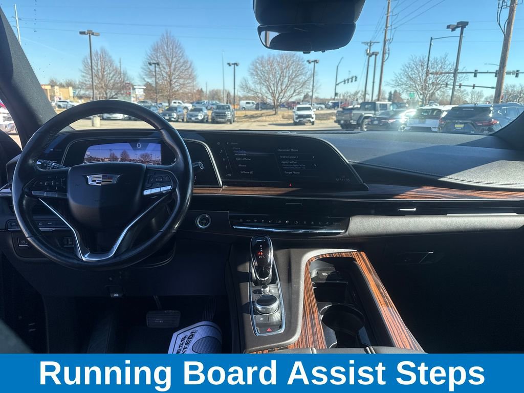 Used 2023 Cadillac Escalade Premium Luxury image 14
