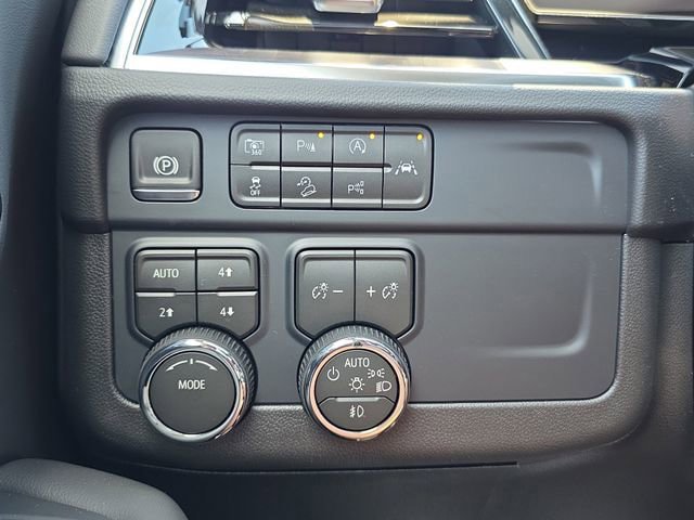 New 2026 Chevrolet Tahoe Z71 w/ Comfort Package AWD/4WD image 25