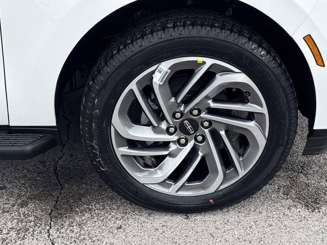 New 2026 Lincoln Navigator L Premier image 9