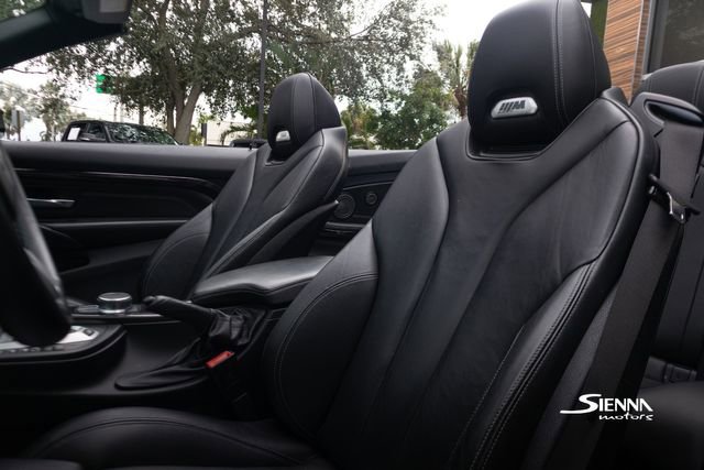 Used 2017 BMW M4 Convertible image 33