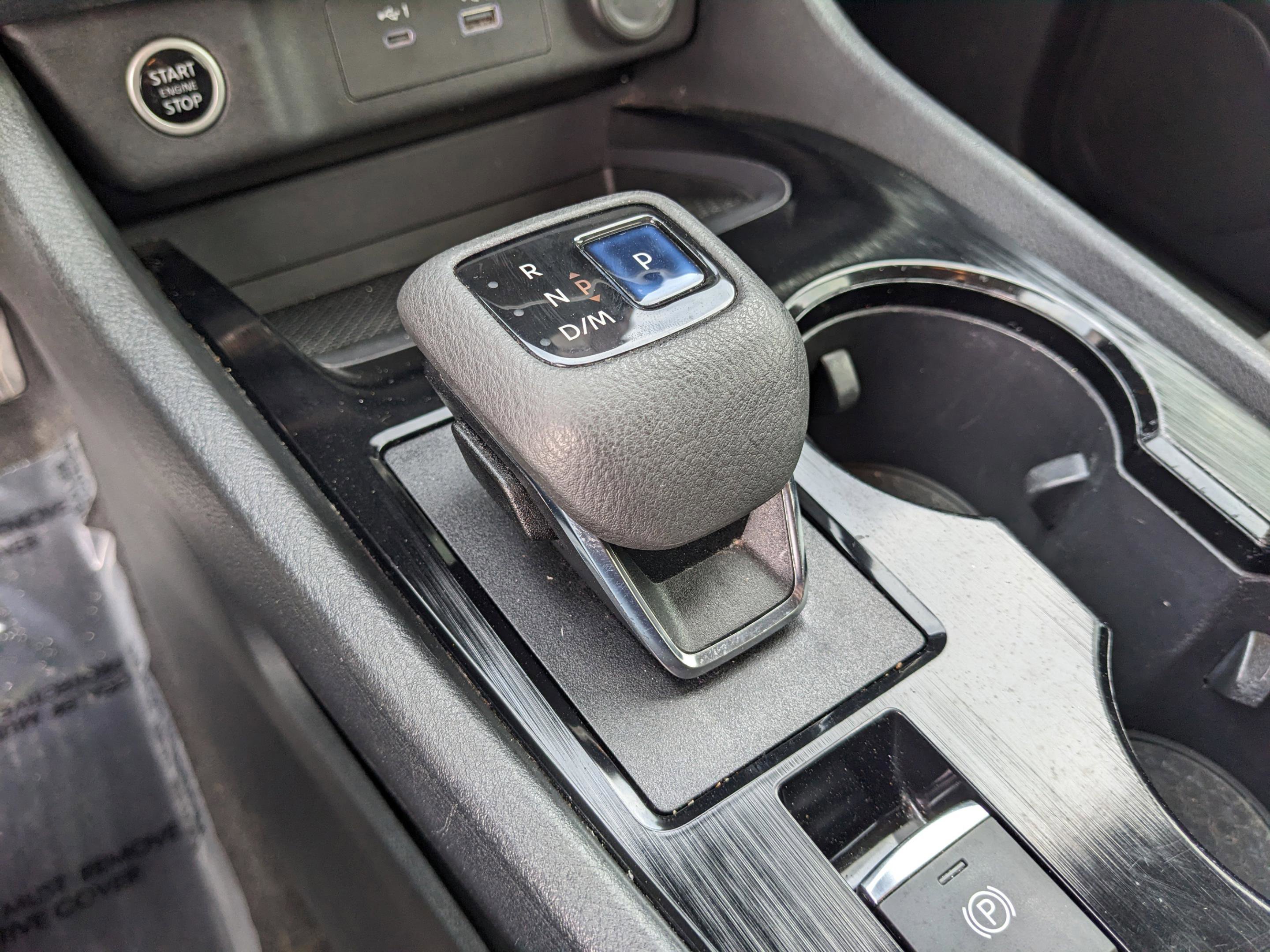 Used 2022 Nissan Rogue SV FWD image 31