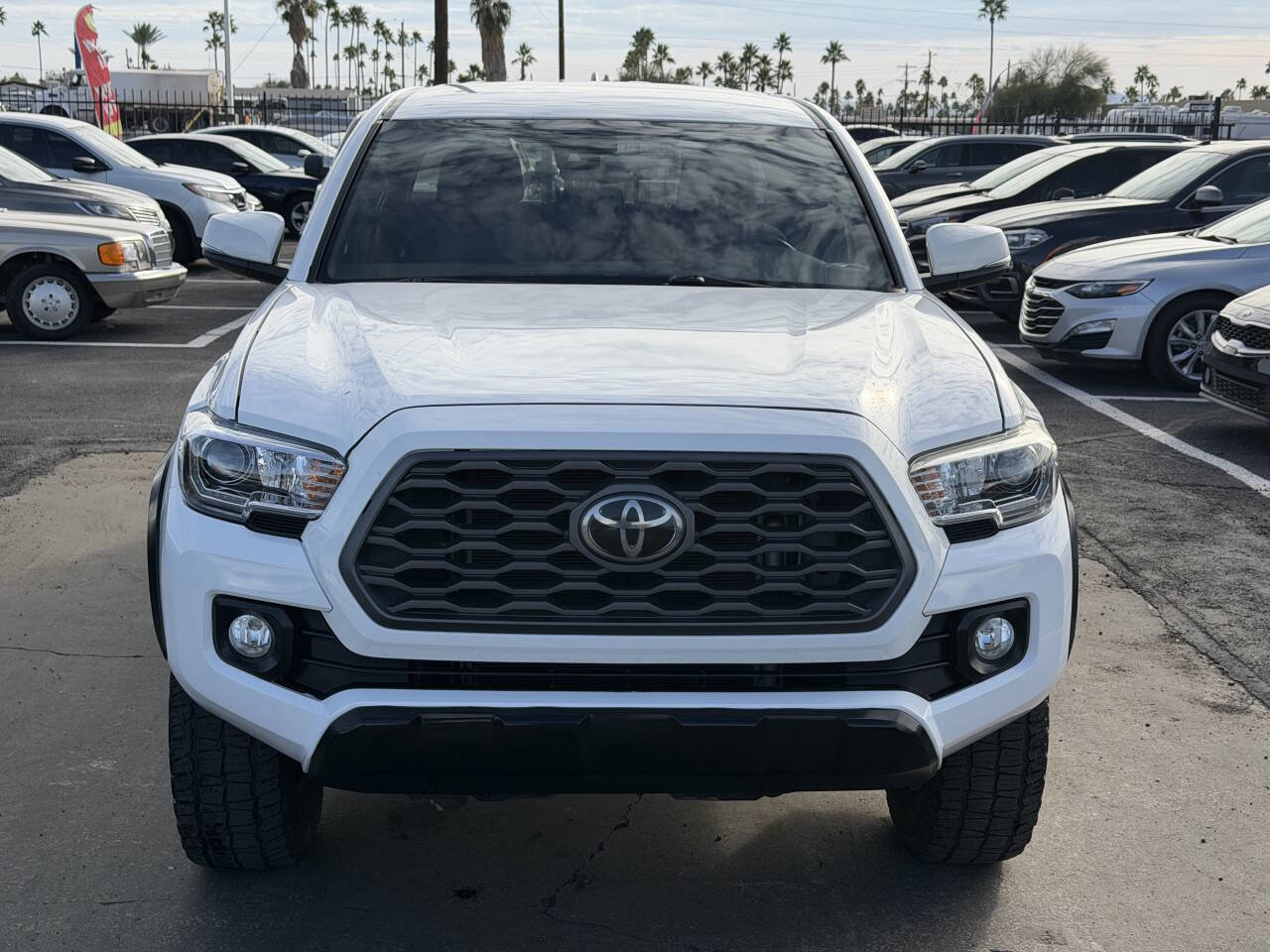 Used 2020 Toyota Tacoma TRD Off-Road w/ Technology Package image 15