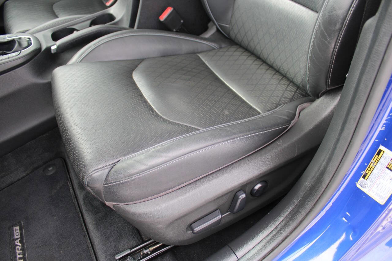 Used 2020 Hyundai Elantra GT w/ Style Package 02 image 20