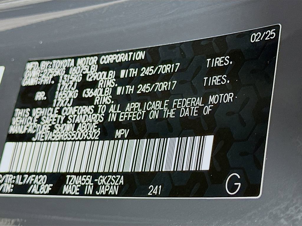 Certified 2025 Toyota 4Runner SR5 image 32