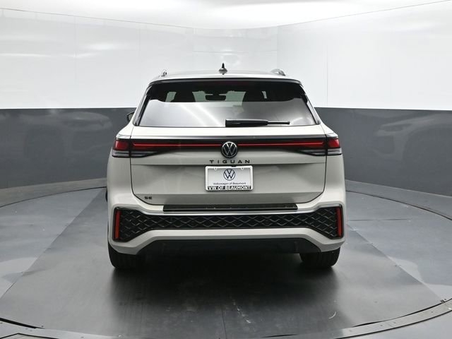 New 2026 Volkswagen Tiguan SE R-Line image 5