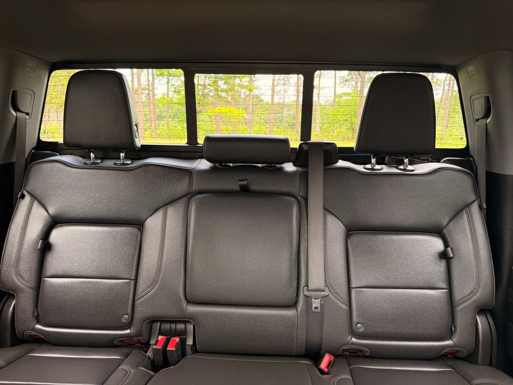 Used 2024 Chevrolet Silverado 2500 LTZ w/ LTZ Convenience Package AWD/4WD image 27