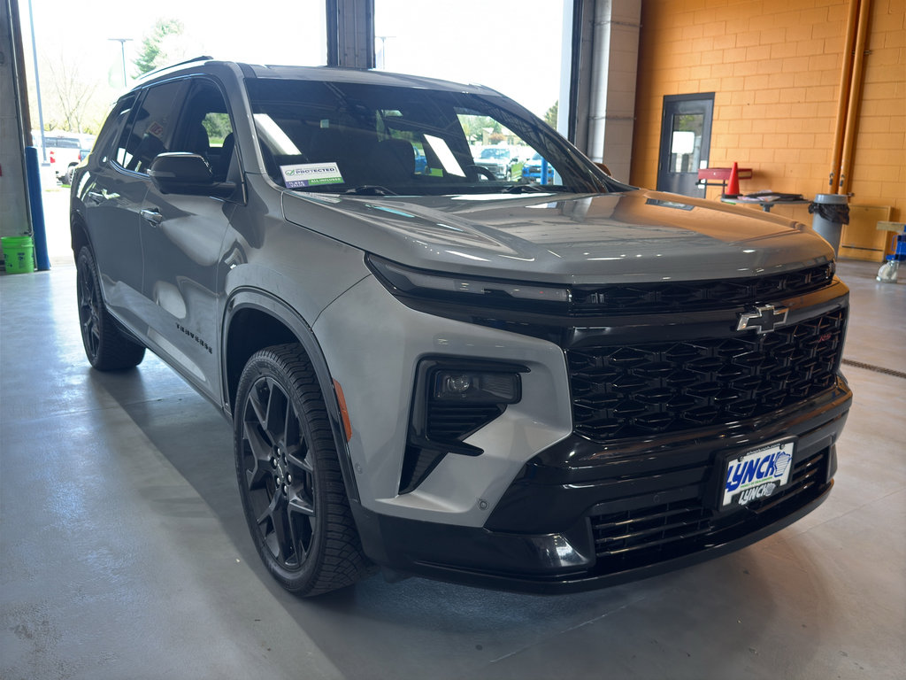 Used 2025 Chevrolet Traverse RS AWD/4WD image 7