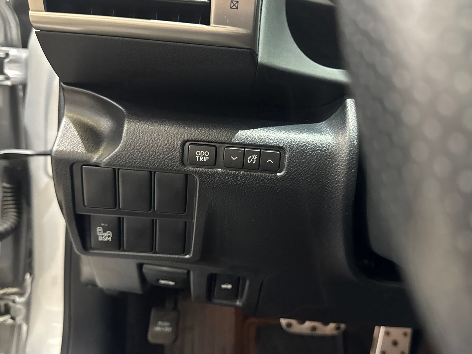 Used 2015 Lexus IS 350 w/ F-Sport Package RWD image 27
