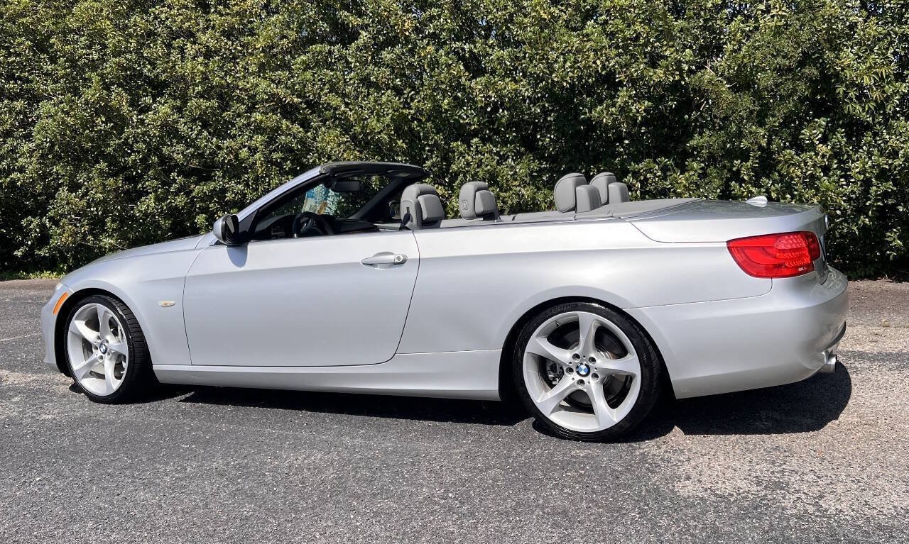 Used 2011 BMW 335i Convertible RWD image 8
