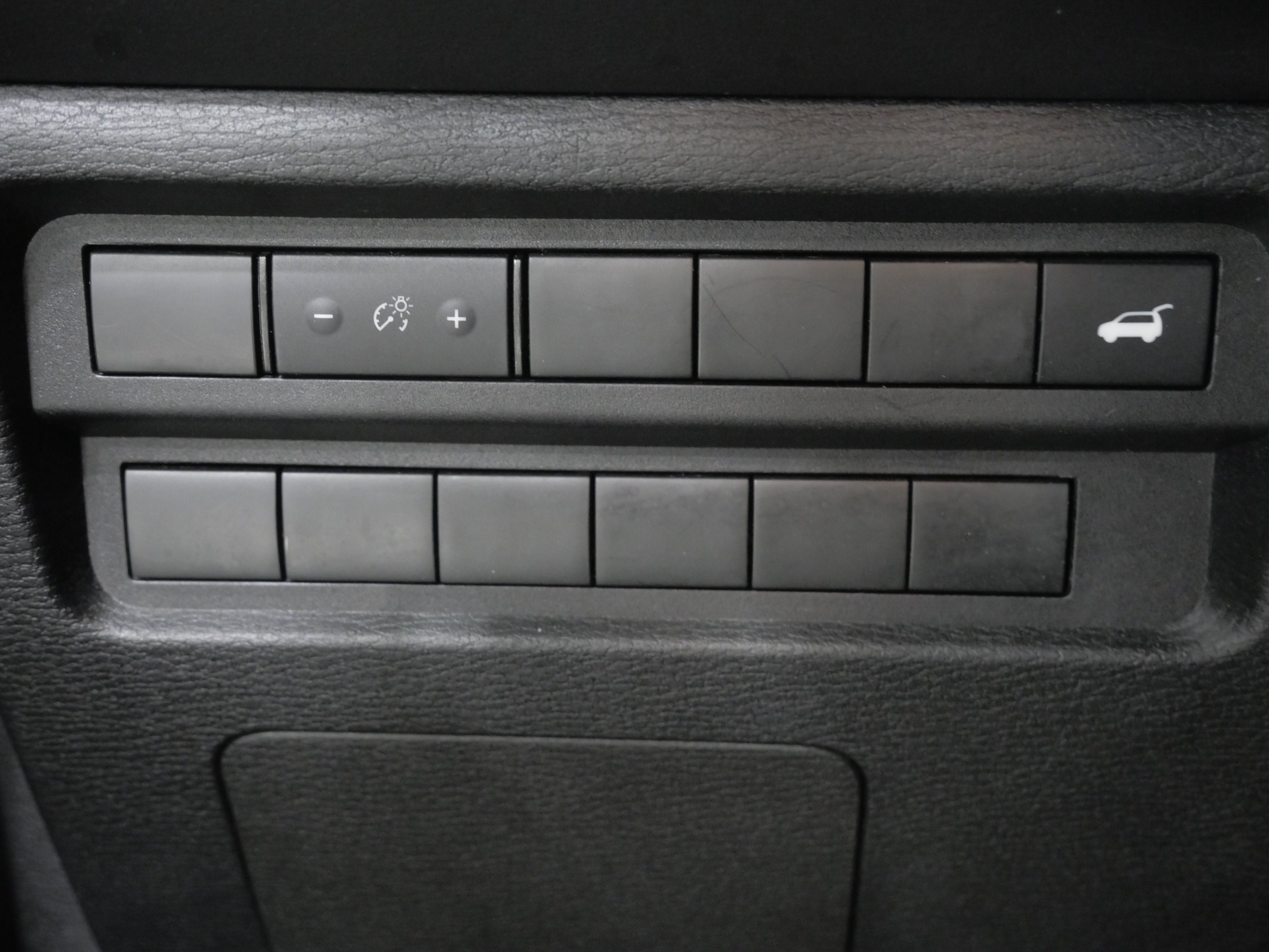 Used 2024 Mitsubishi Outlander AWD image 14