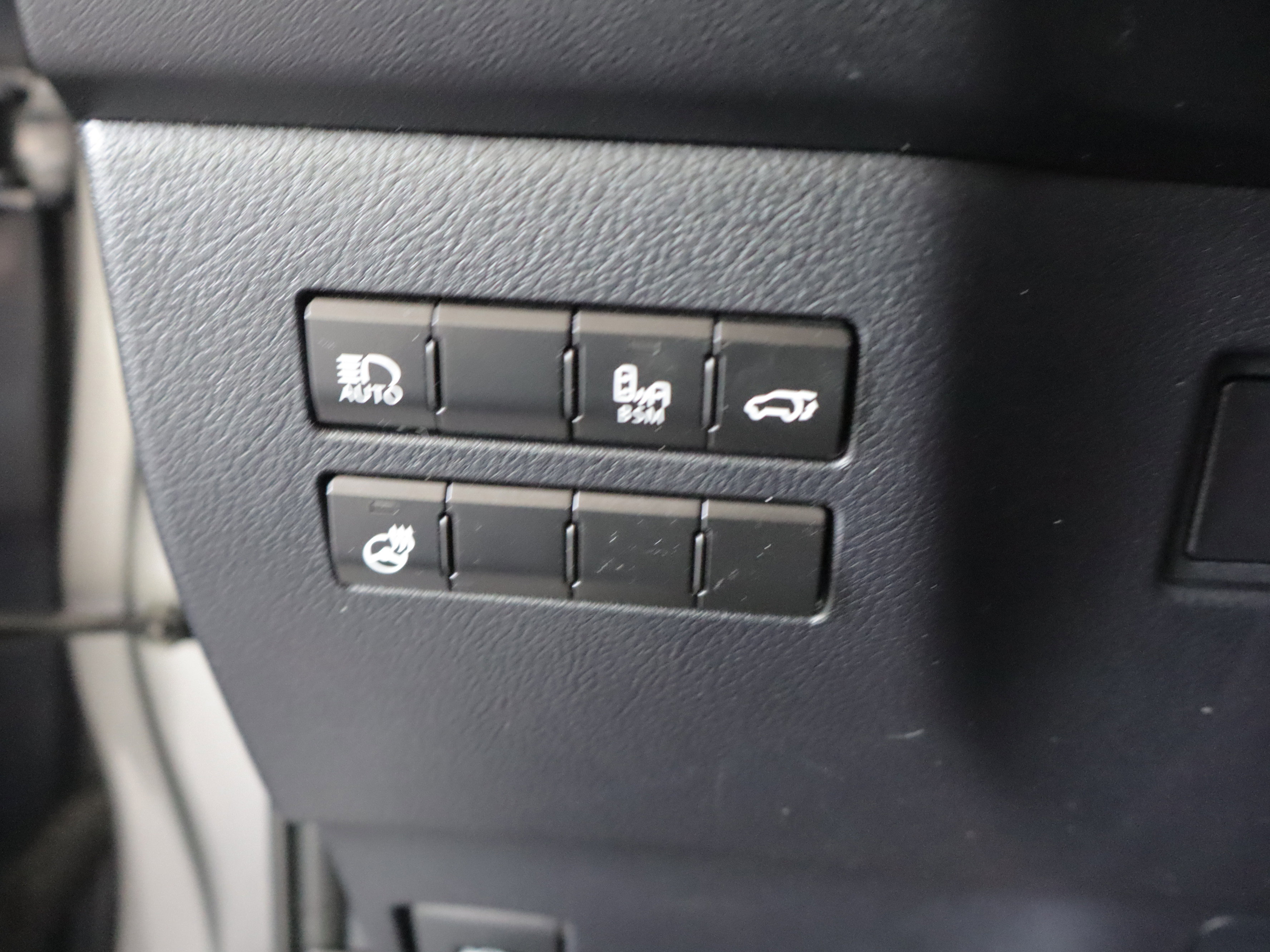 Used 2020 Lexus NX 300h AWD w/ Premium Package image 19