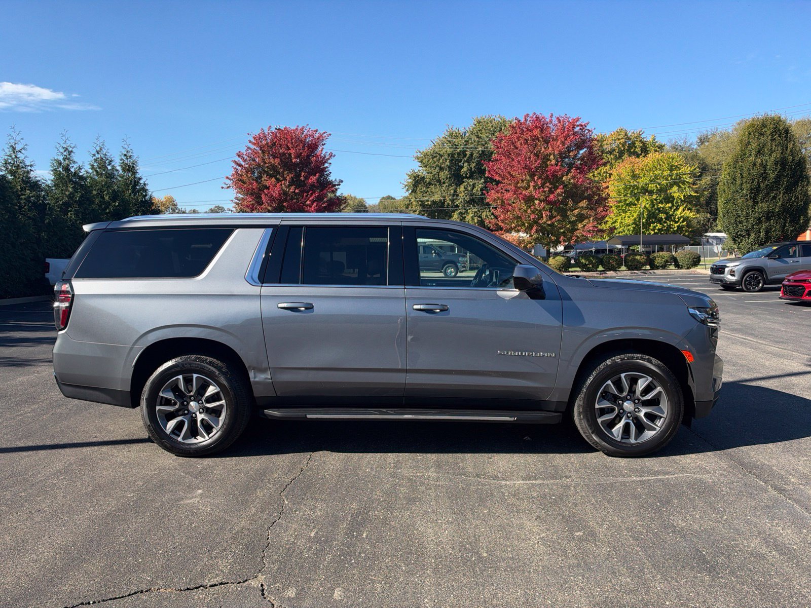Used 2021 Chevrolet Suburban LT w/ Rear Media and Nav Package AWD/4WD image 6