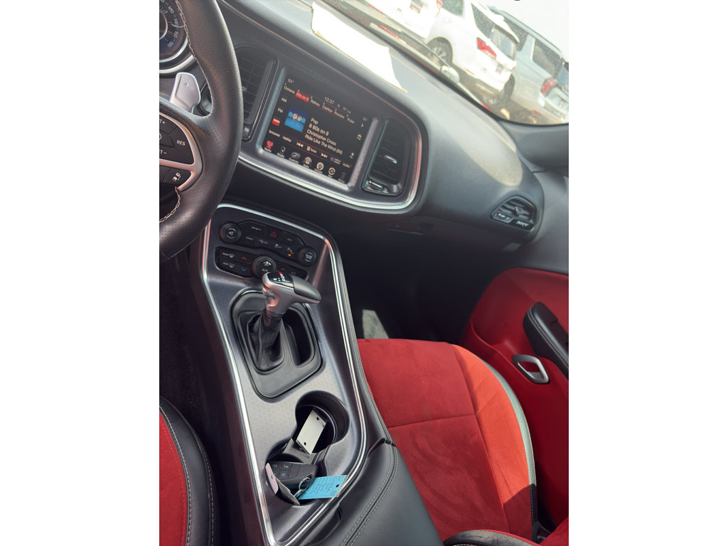 Used 2016 Dodge Challenger SRT w/ Technology Group RWD image 15