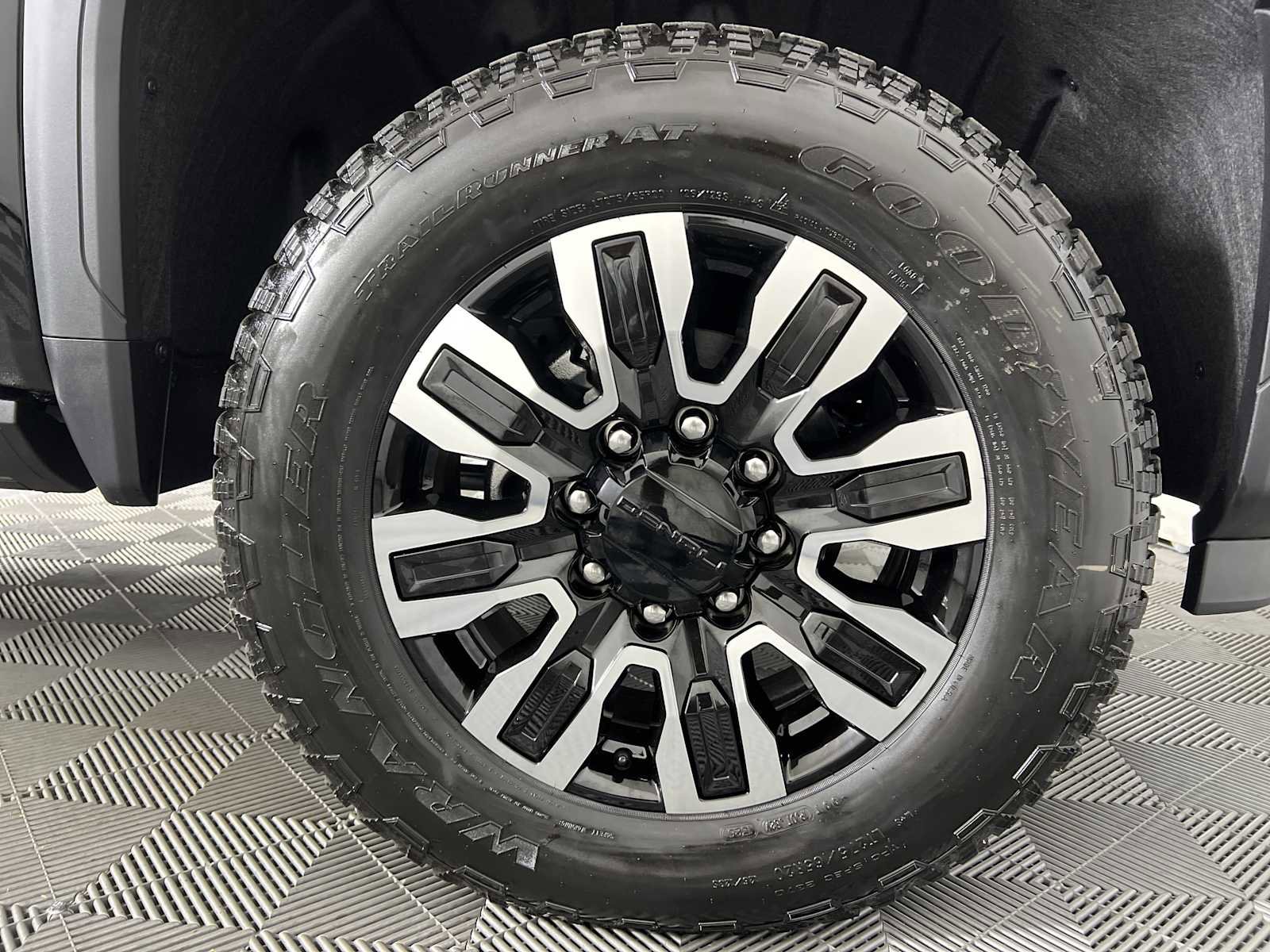 New 2026 GMC Sierra 2500 Denali Ultimate AWD/4WD image 13