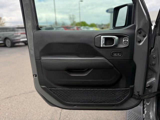 Used 2023 Jeep Wrangler Unlimited Sahara w/ Cold Weather Group AWD/4WD image 38